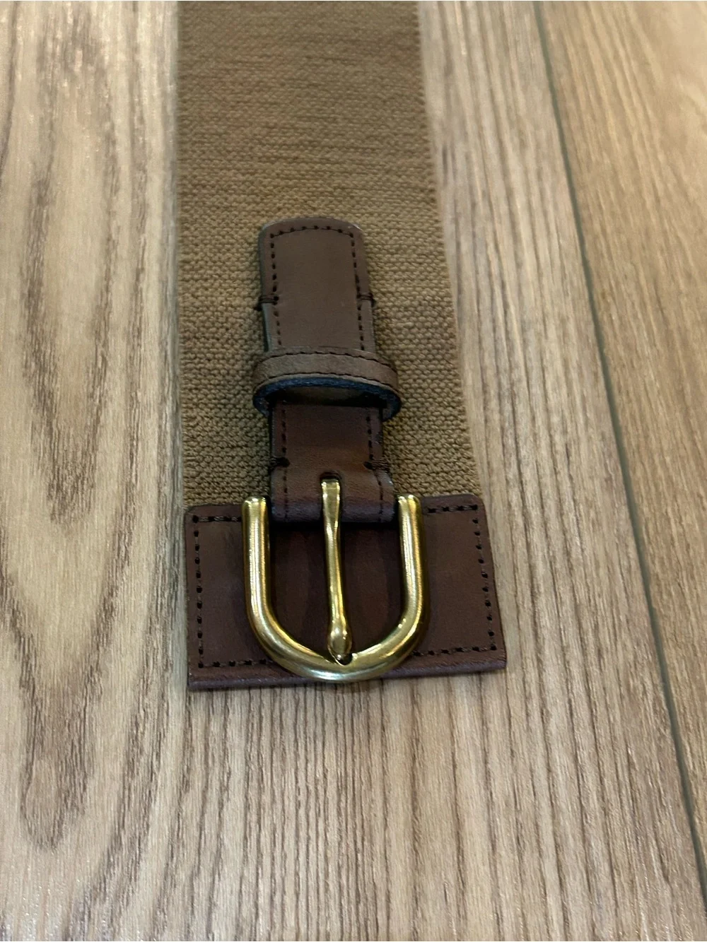 J.Crew Wide stretch belt with brown trim and brass-tone buckle. Size M - Picture 5 of 8